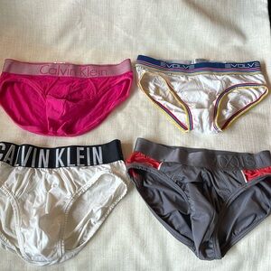 Lot of 4 men’s small briefs. Evolve 2 xist Calvin Klein